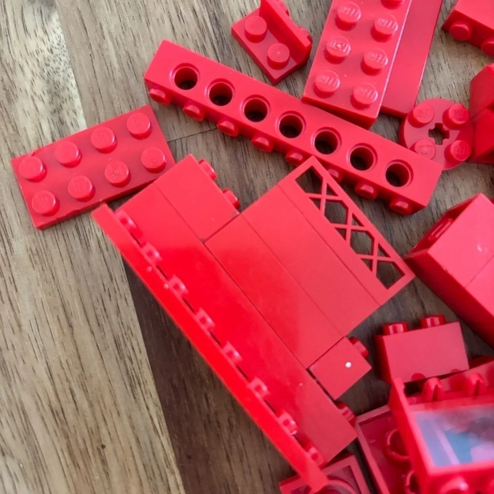 LEGO LOT‎ over 150 Red Lego pieces bricks. Vintage + recent pieces